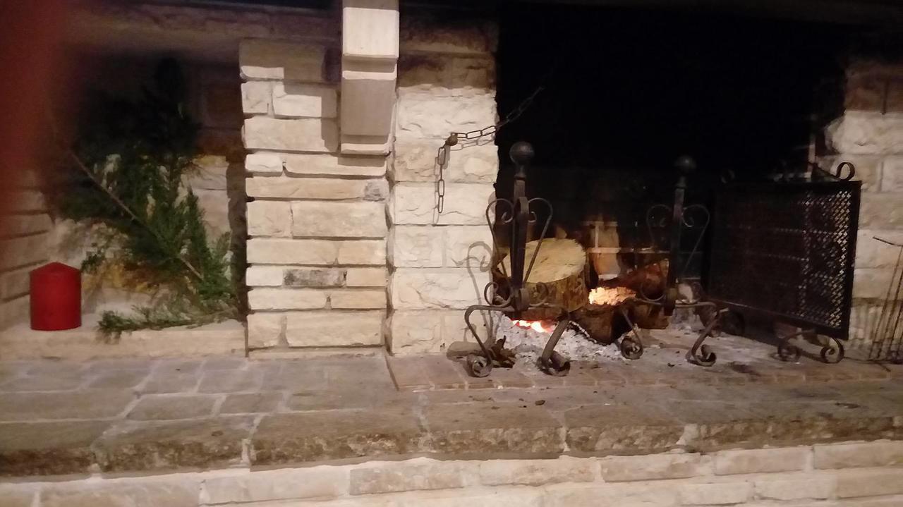 Casina Delle Arti Bed and Breakfast San Cataldo  Buitenkant foto